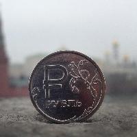 Рубль выходит из кризиса
